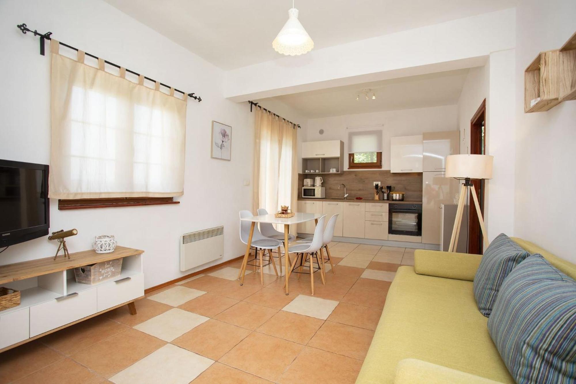 Holiday Home Deborah With Private Pool ラビン エクステリア 写真